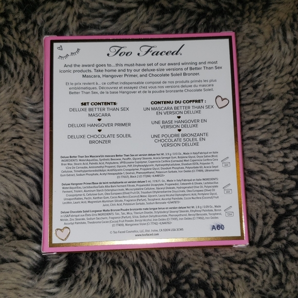NIB Too Faced Award Winning Minis Makeup - Picture 2 of 2